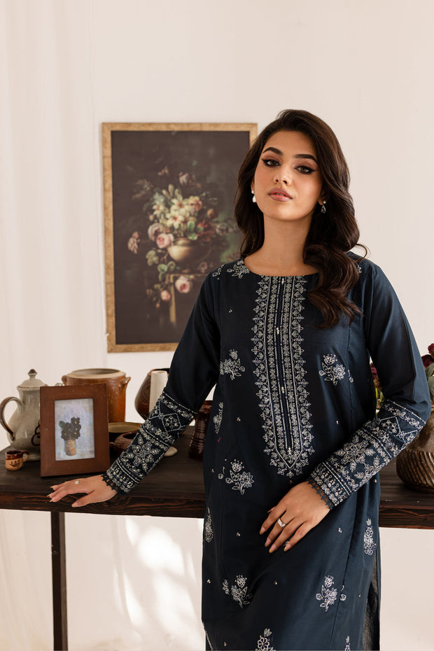 Vino 2Pc - Embroidered Khaddar Dress