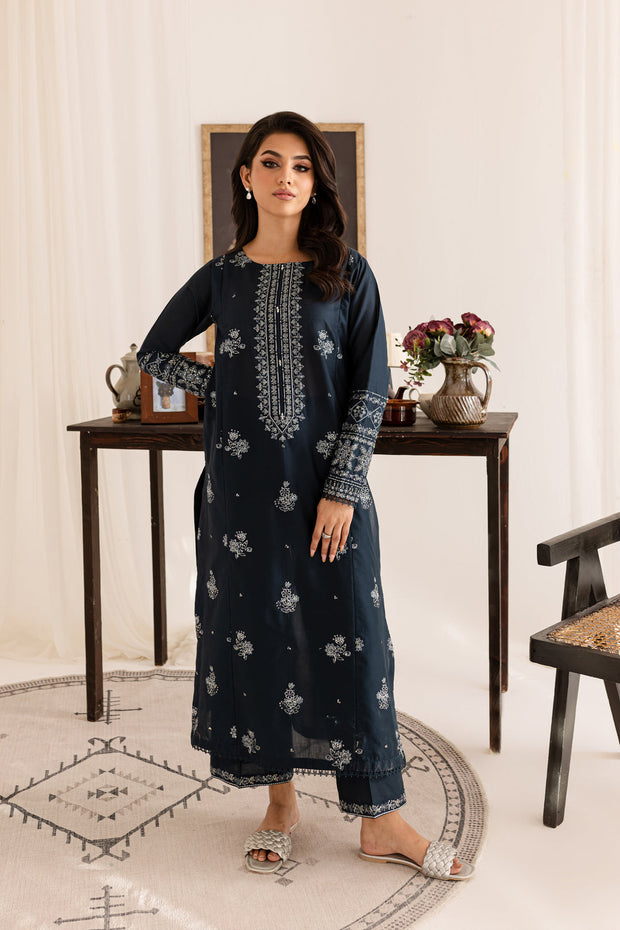 Vino 2Pc - Embroidered Khaddar Dress