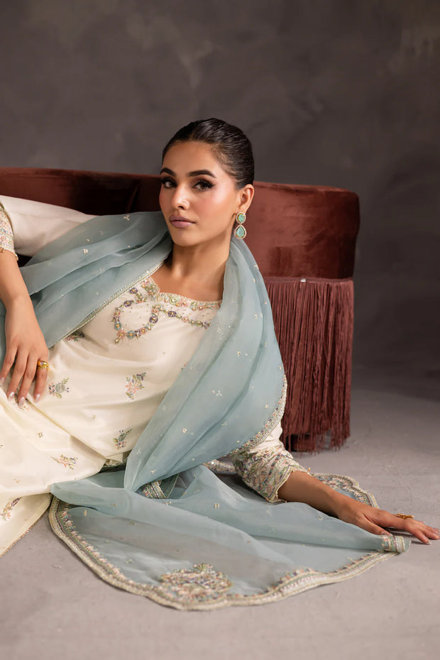 Creamy 3pc - Embroidered Khaddar Pret