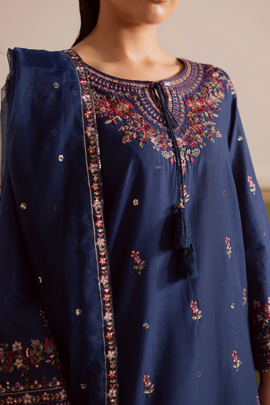 Raisa 3Pc - Embroidered khaddar Pret
