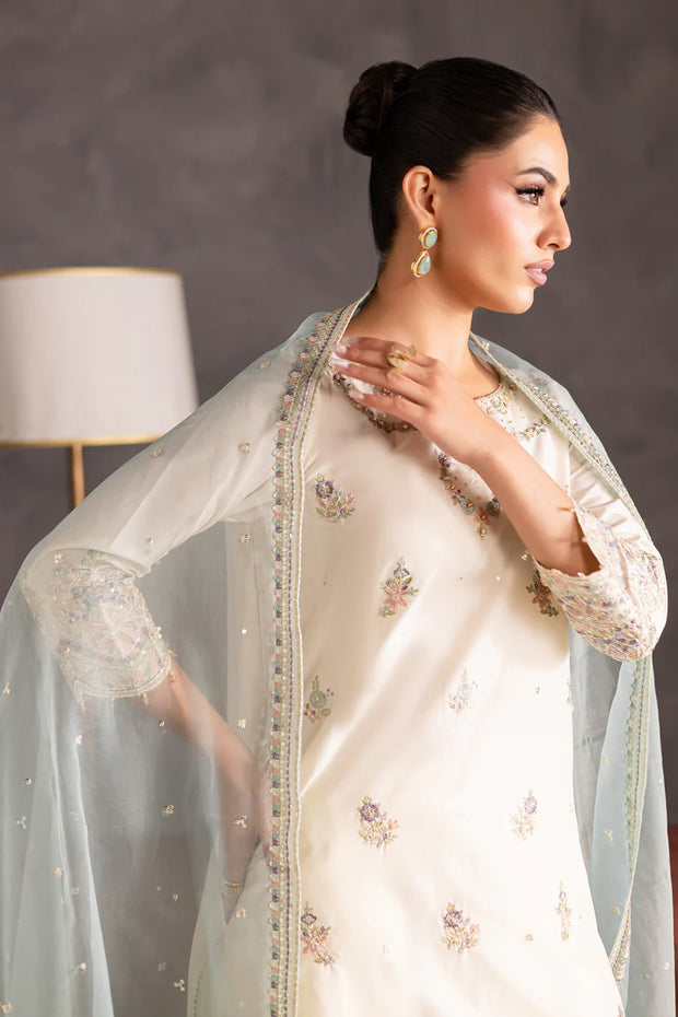 Creamy 3pc - Embroidered Khaddar Pret