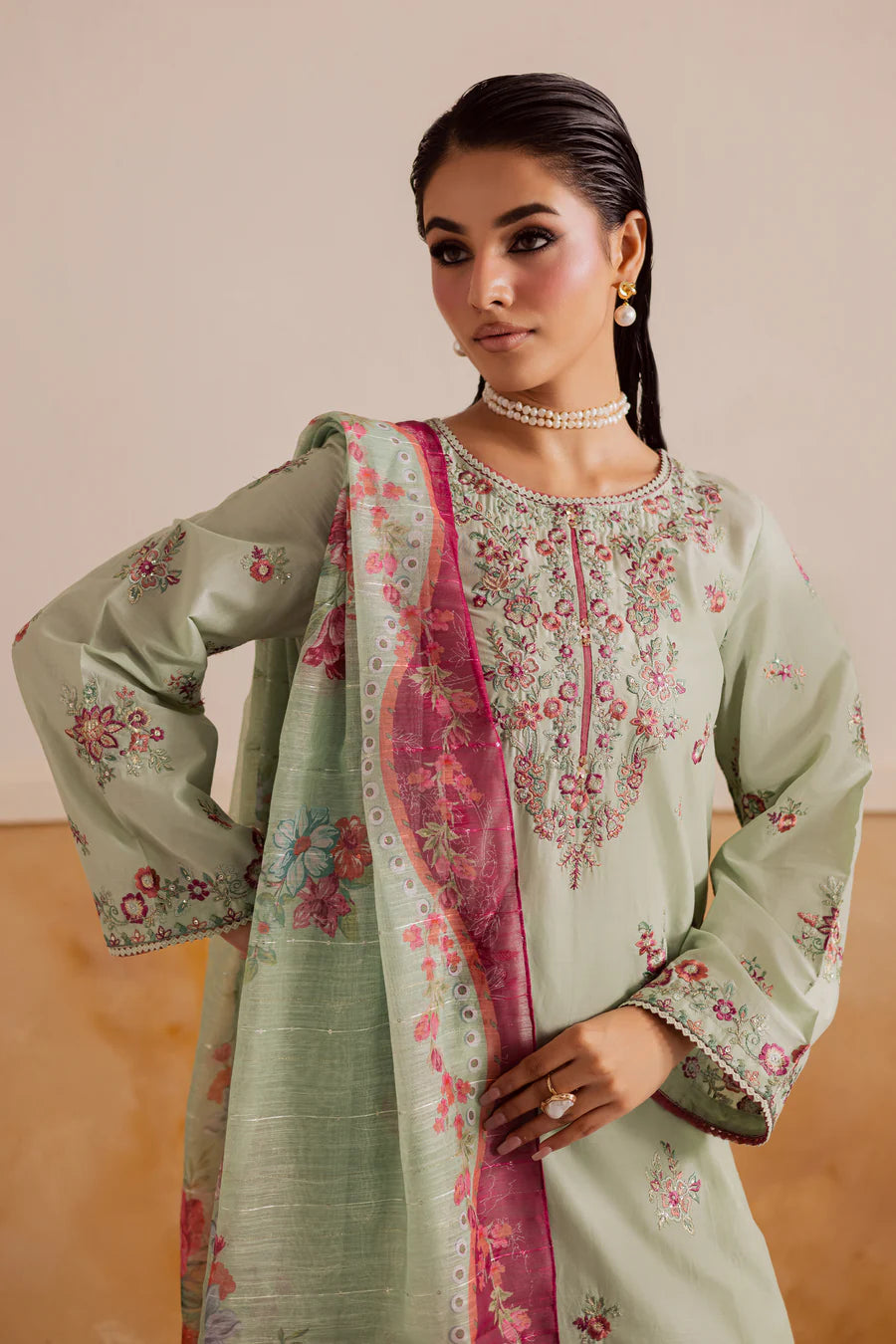 Senna 3pc - Embroidered khaddar Pret