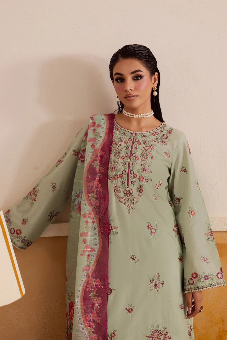 Senna 3pc - Embroidered khaddar Pret