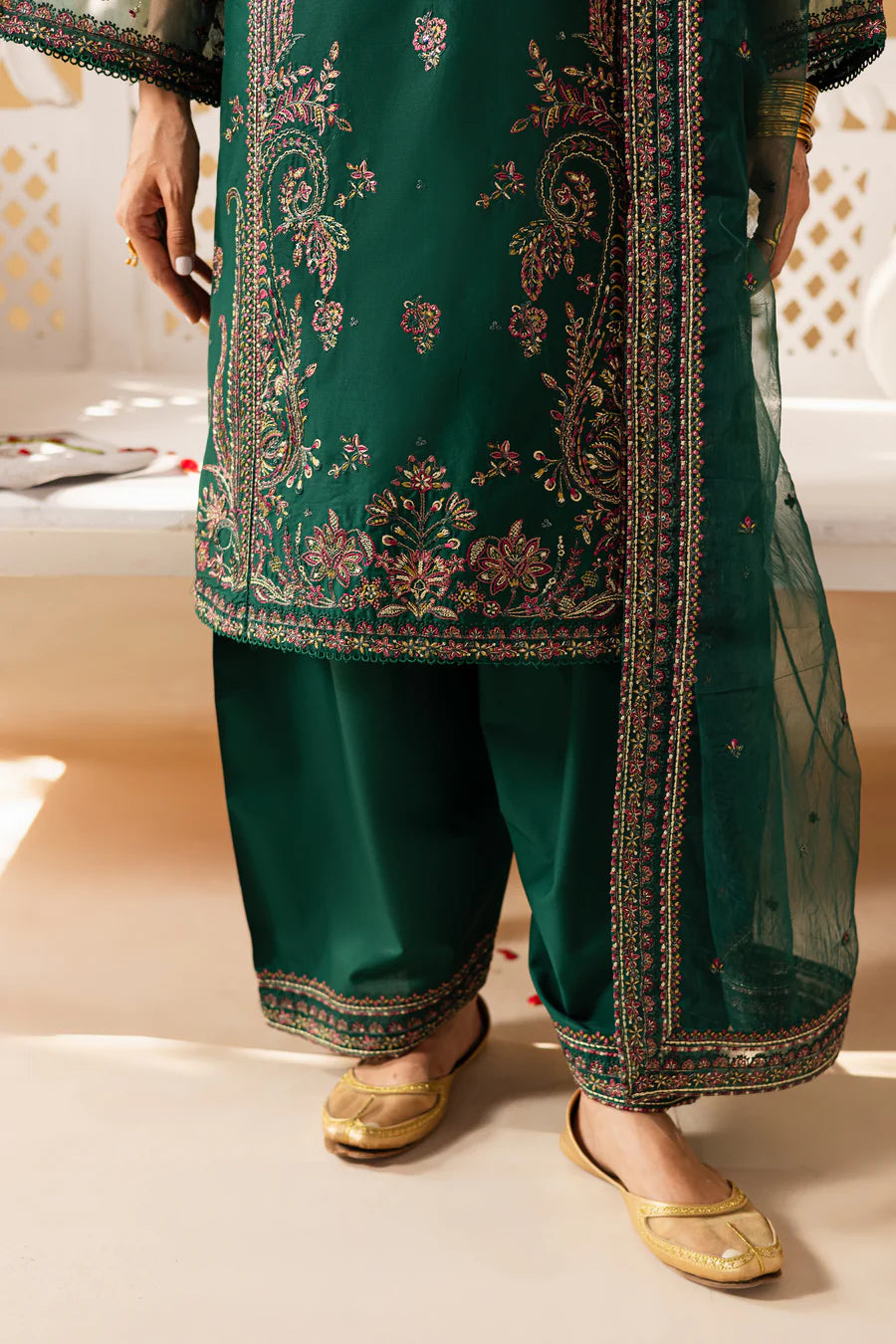 Gulmeena 3Pc- Embroidered khaddar Dress