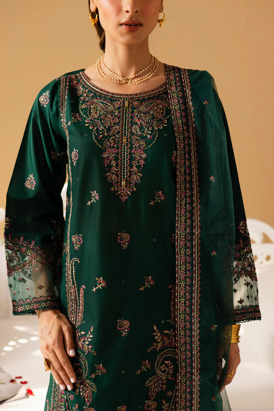 Gulmeena 3Pc- Embroidered khaddar Dress
