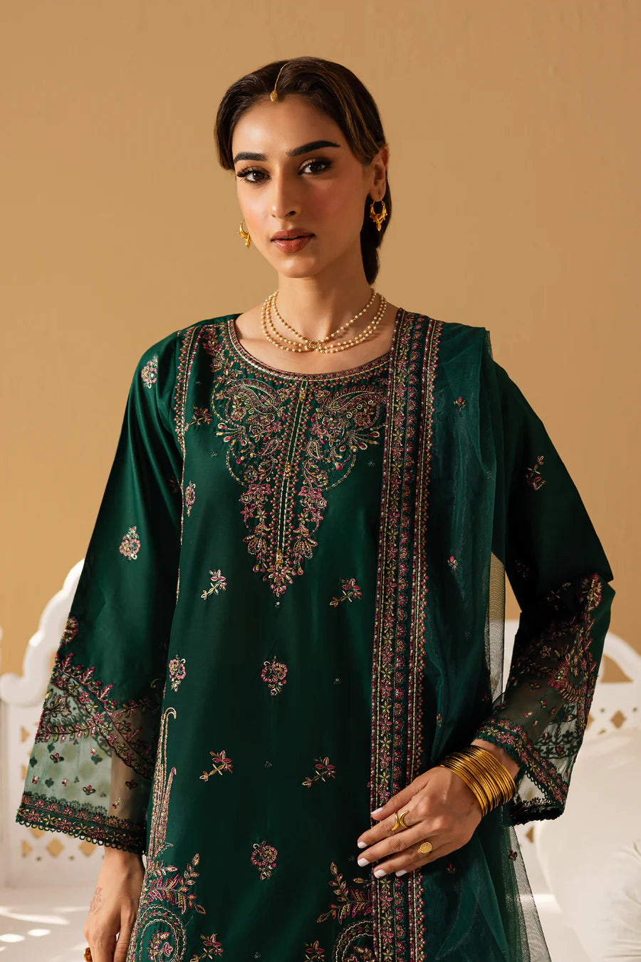 Gulmeena 3Pc- Embroidered khaddar Dress