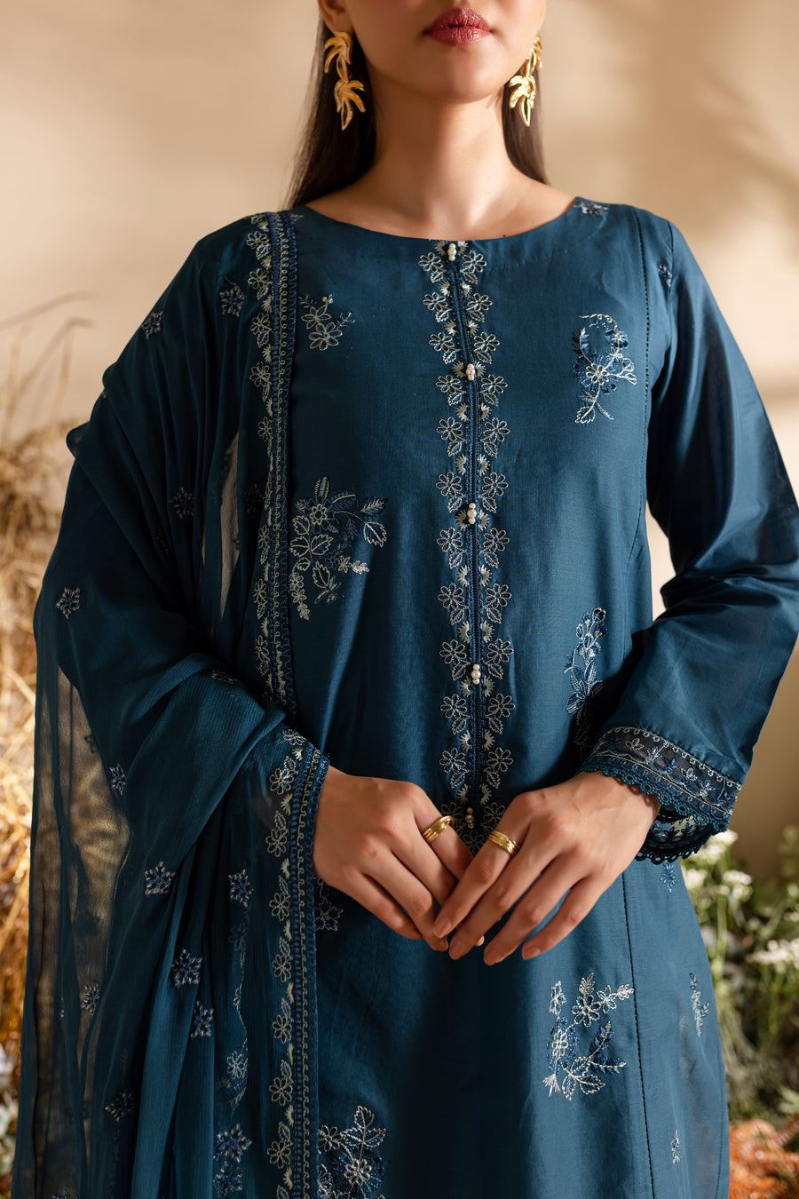 Rawina Dorcy 3Pc - Embroidered khaddar Dress