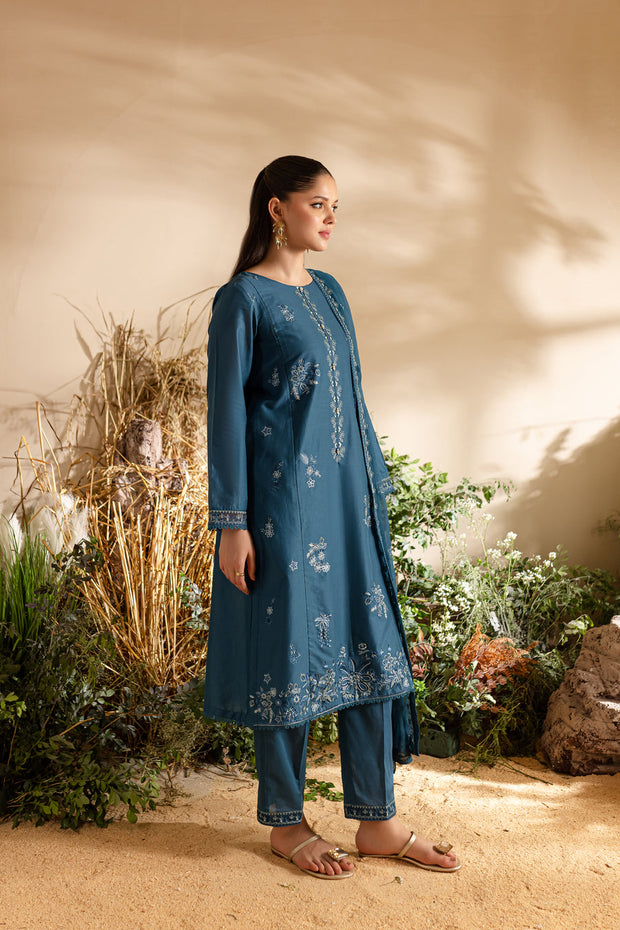 Rawina Dorcy 3Pc - Embroidered Khaddar Dress