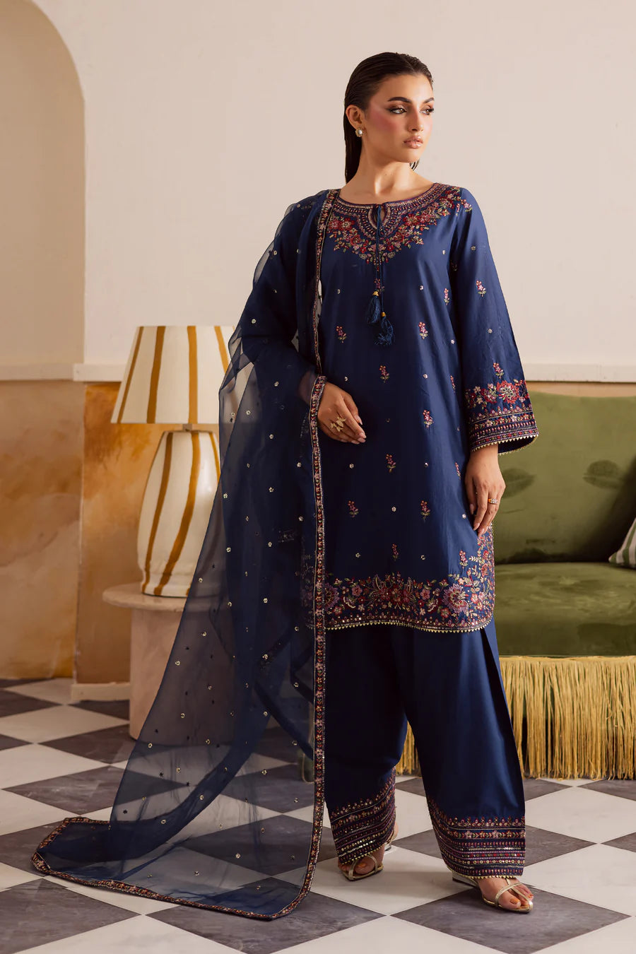 Raisa 3Pc - Embroidered khaddar Pret