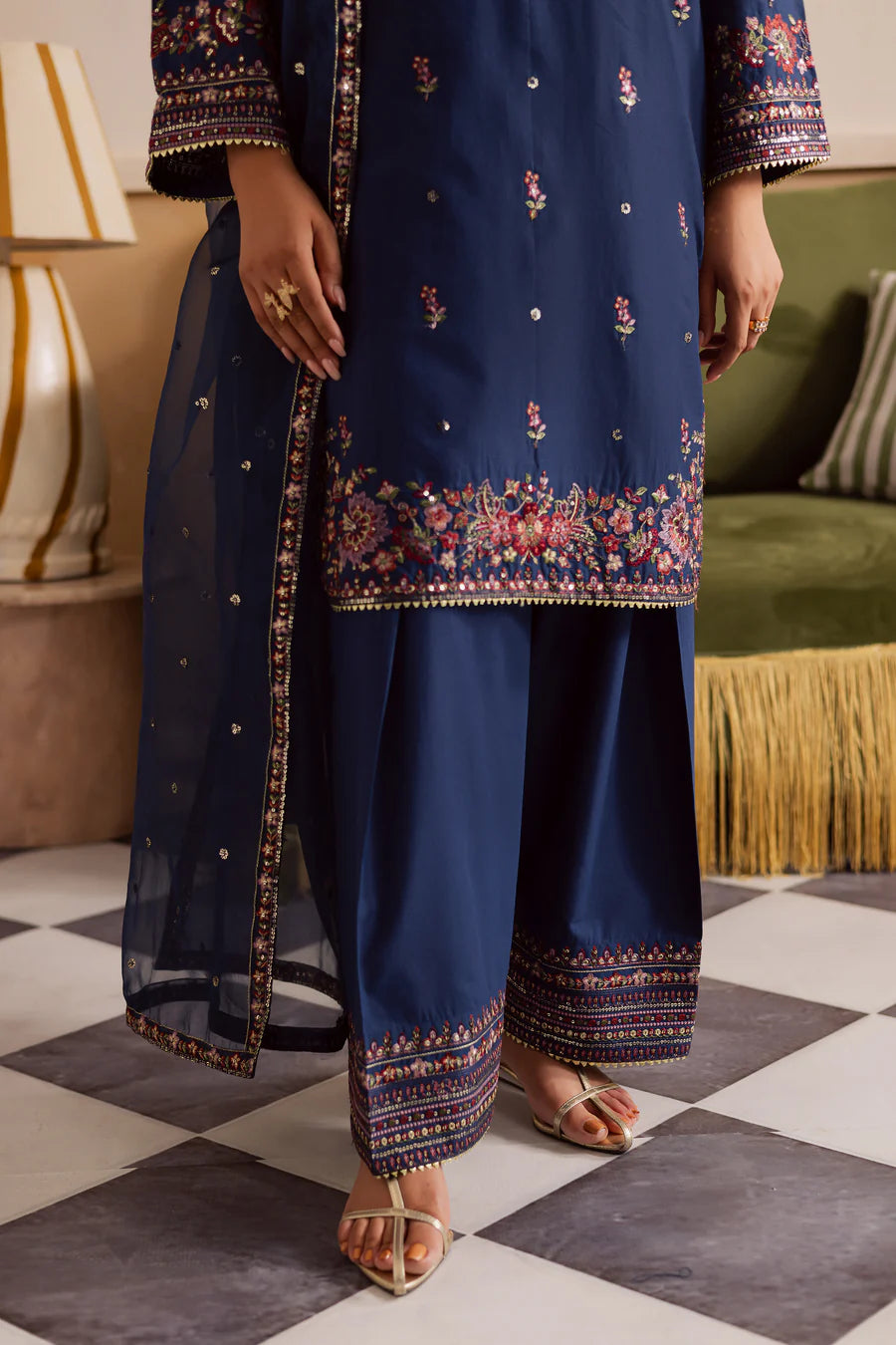 Raisa 3Pc - Embroidered khaddar Pret