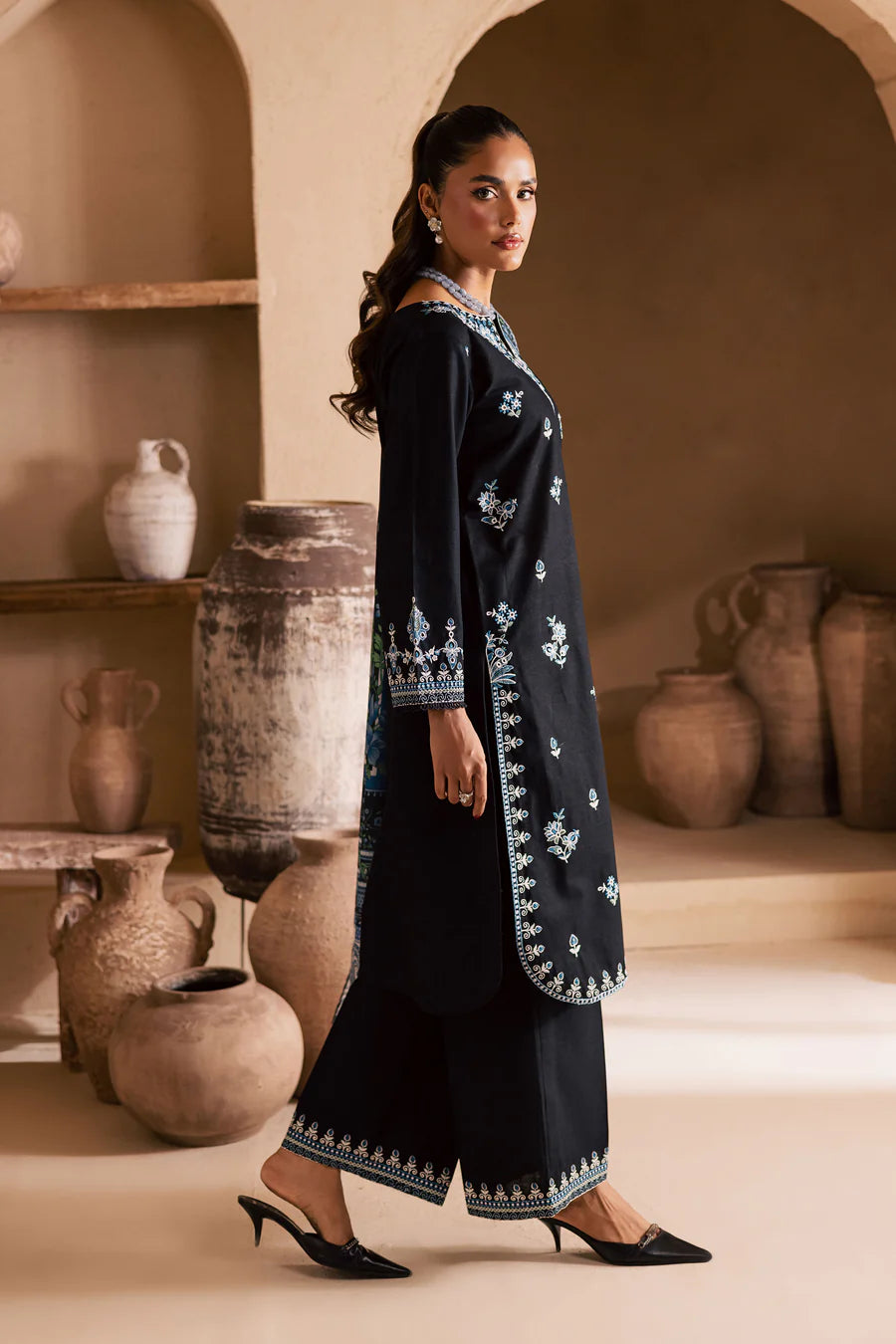 Black Riva 3Pc - Embroidered khaddar Dress